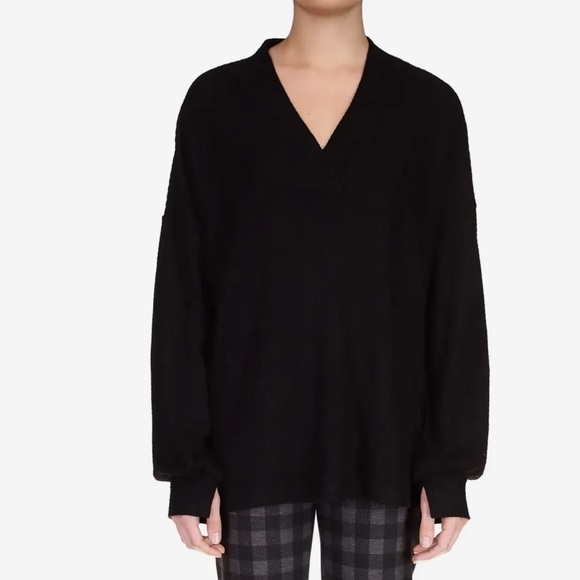 Sanctuary Cozy V- Neck Waffle Knit
Sweater pullover black size 2XL - Picture 1 of 11